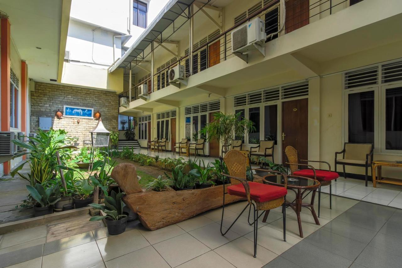 Reddoorz Plus Near Grage City Mall Чиребон Экстерьер фото